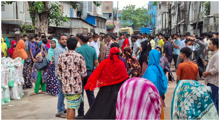 গাজীপুরে চোর সন্দেহে যুবককে পিটিয়ে আহত, শ্রমিকদের বিক্ষোভ